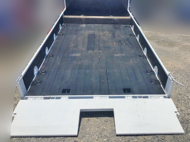 いすゞエルフセーフティクレーン3段小型（2t・3t）[写真04]