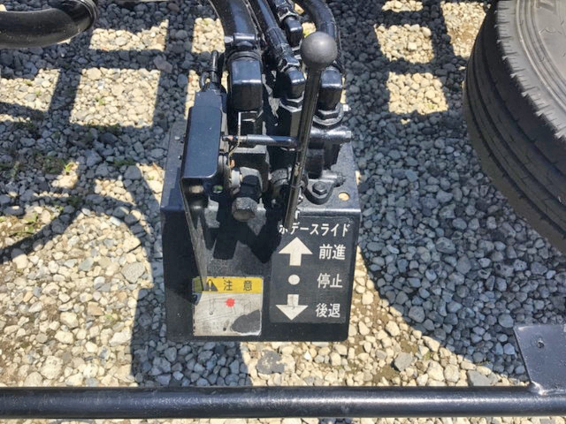 いすゞエルフセーフティクレーン3段小型（2t・3t）[写真09]