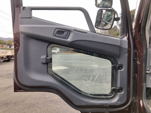 三菱ふそうファイターセルフクレーン5段増トン（6t・8t）[写真29]