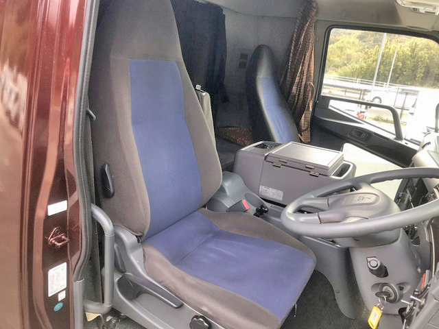 三菱ふそうファイターセルフクレーン5段増トン（6t・8t）[写真34]