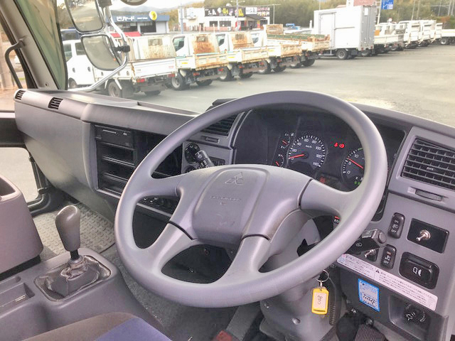 三菱ふそうファイターセルフクレーン5段増トン（6t・8t）[写真36]