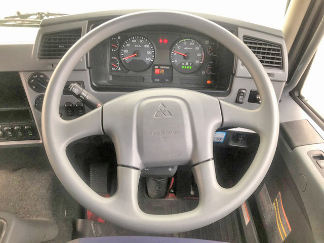 三菱ふそうファイターセルフクレーン5段増トン（6t・8t）[写真37]