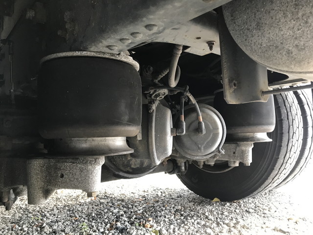 いすゞフォワードアルミウイング増トン（6t・8t）[写真18]