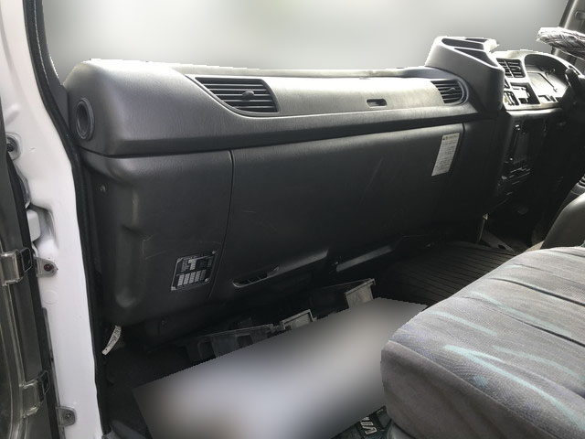 いすゞフォワードアルミウイング増トン（6t・8t）[写真22]