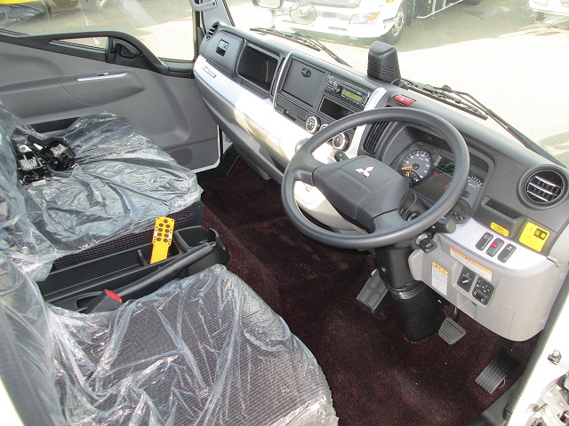 三菱ふそうキャンターセーフティローダー小型（2t・3t）[写真10]