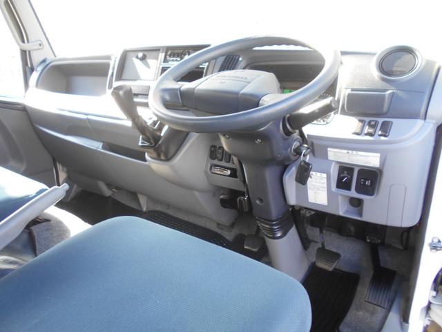 三菱ふそうキャンターアルミバン小型（2t・3t）[写真28]