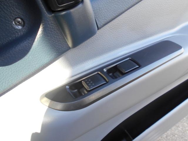 三菱ふそうキャンターアルミバン小型（2t・3t）[写真37]