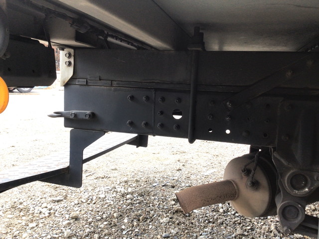 三菱ふそうキャンターアルミバン小型（2t・3t）[写真22]