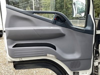 三菱ふそうキャンターアルミバン小型（2t・3t）[写真26]