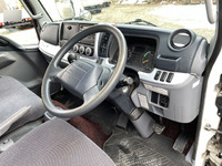 三菱ふそうキャンターアルミバン小型（2t・3t）[写真29]