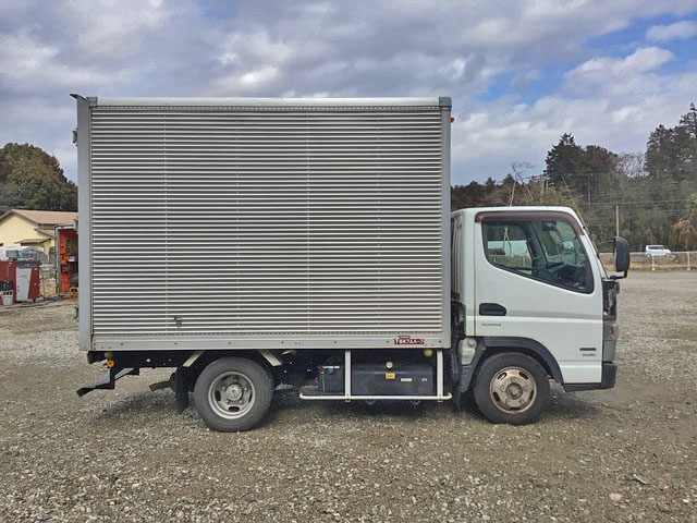 三菱ふそうキャンターアルミバン小型（2t・3t）[写真08]