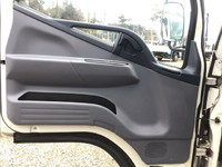 日産アトラス幌ウイング小型（2t・3t）[写真18]