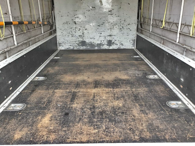 日産アトラス幌ウイング小型（2t・3t）[写真09]