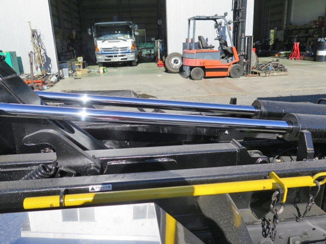 三菱ふそうファイターコンテナ専用車中型（4t）[写真20]