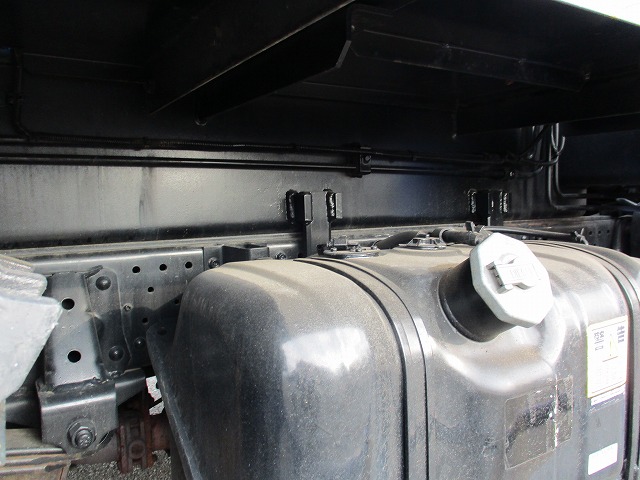 いすゞエルフ高所作業車小型（2t・3t）[写真20]