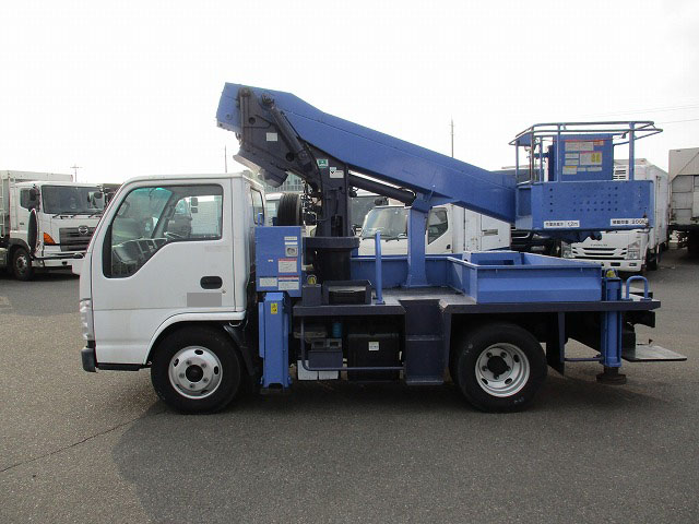 いすゞエルフ高所作業車小型（2t・3t）[写真05]