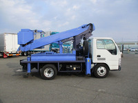 いすゞエルフ高所作業車小型（2t・3t）[写真06]