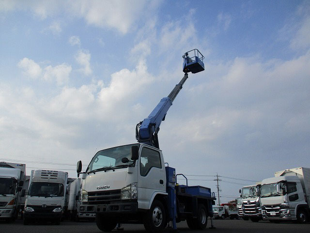 いすゞエルフ高所作業車小型（2t・3t）[写真07]