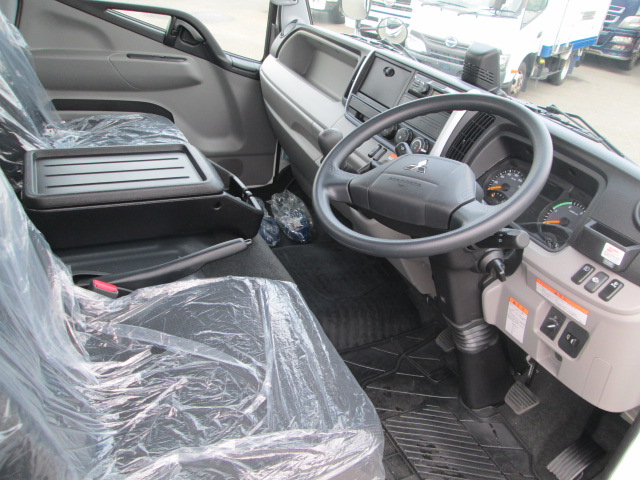 三菱ふそうキャンターセーフティローダー小型（2t・3t）[写真11]