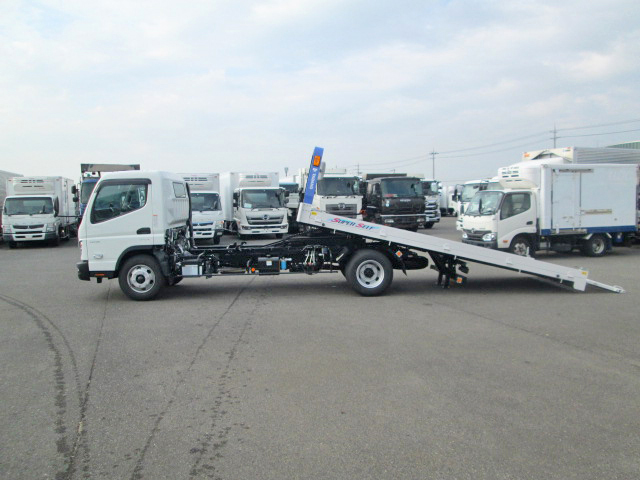 三菱ふそうキャンターセーフティローダー小型（2t・3t）[写真03]