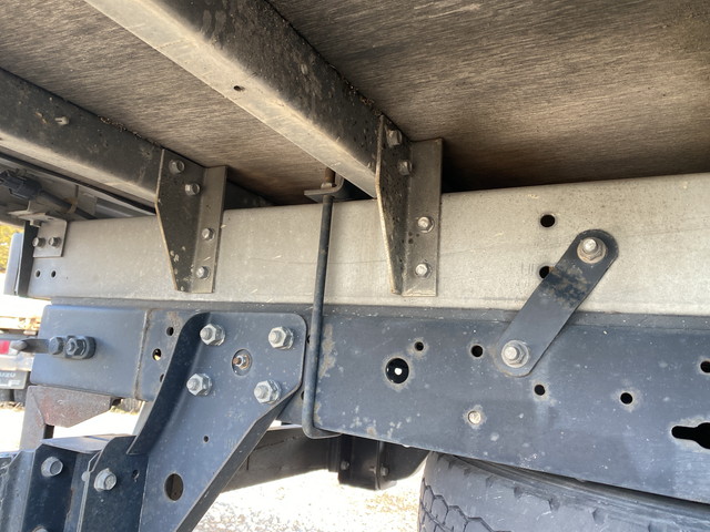 三菱ふそうキャンターアルミバン小型（2t・3t）[写真21]