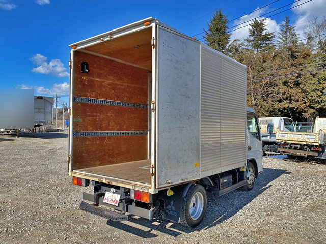 三菱ふそうキャンターアルミバン小型（2t・3t）[写真03]