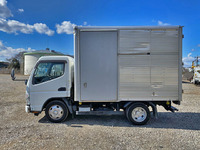 三菱ふそうキャンターアルミバン小型（2t・3t）[写真06]