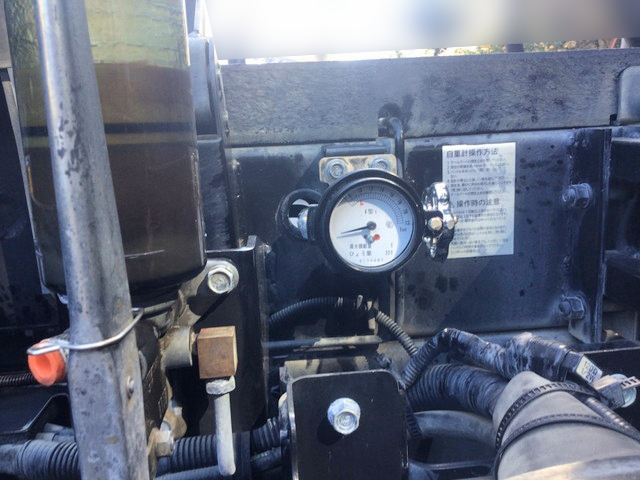 いすゞギガダンプ大型（10t）[写真14]