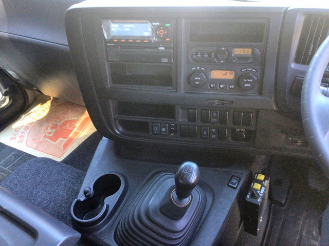 いすゞギガダンプ大型（10t）[写真28]