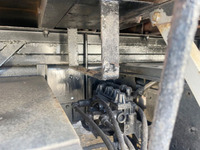 UDトラックスクオンアルミブロック大型（10t）[写真11]