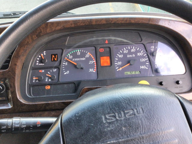 いすゞギガアルミウイング大型（10t）[写真21]