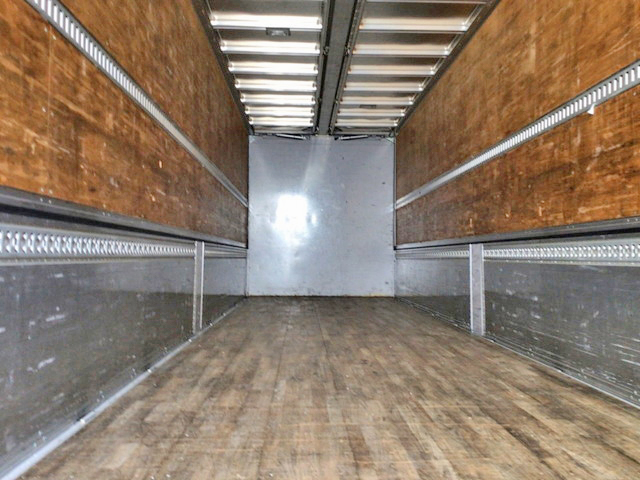 いすゞギガアルミウイング大型（10t）[写真07]