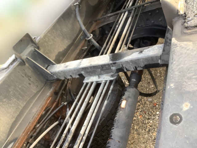 いすゞギガアームロール大型（10t）[写真15]