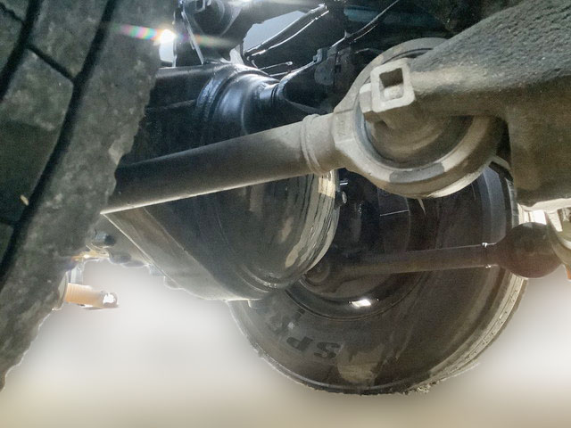 いすゞギガアームロール大型（10t）[写真19]