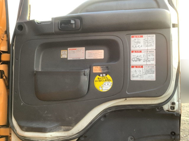 いすゞギガアームロール大型（10t）[写真26]