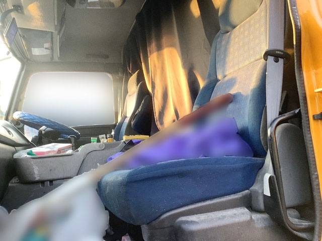 いすゞギガアームロール大型（10t）[写真27]