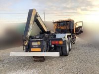 いすゞギガアームロール大型（10t）[写真02]