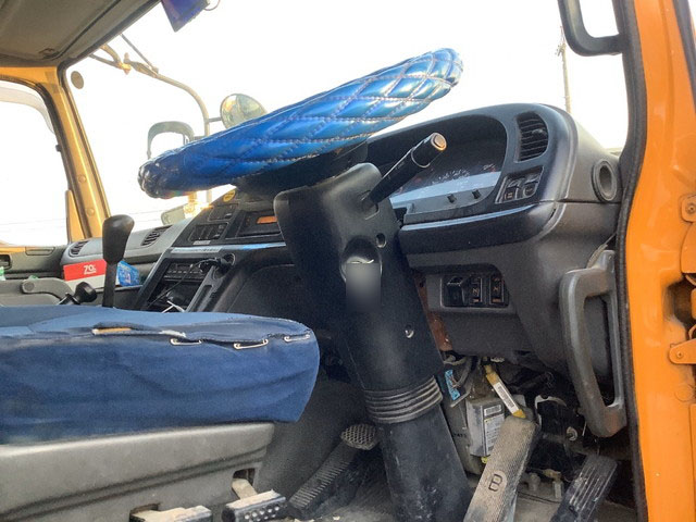 いすゞギガアームロール大型（10t）[写真31]