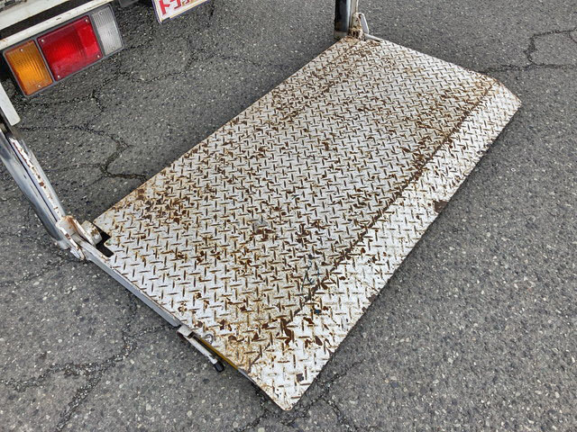 いすゞエルフ平ボディ小型（2t・3t）[写真15]