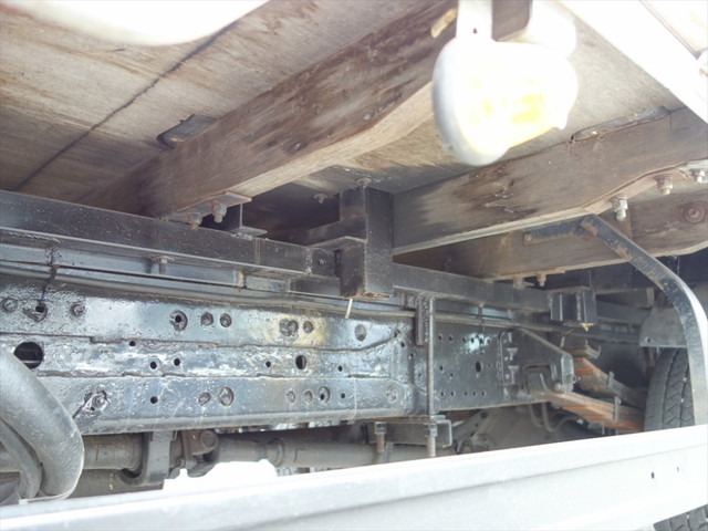 三菱ふそうキャンタークレーン4段小型（2t・3t）[写真07]