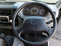 トヨタダイナアルミブロック小型（2t・3t）[写真13]