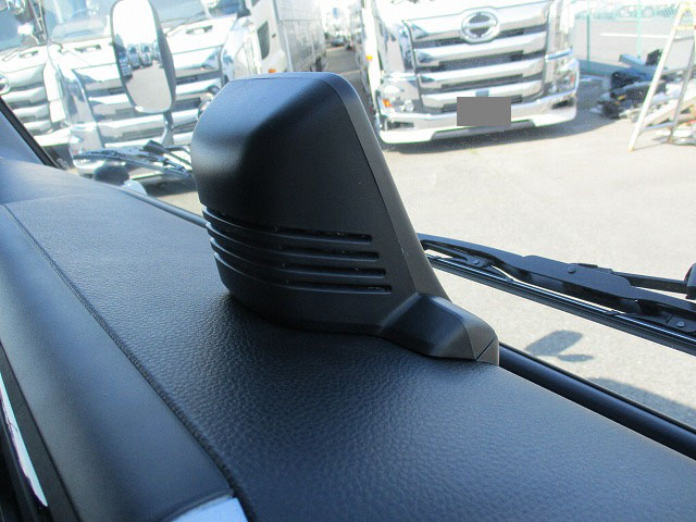 三菱ふそうキャンター冷凍車（冷蔵車）小型（2t・3t）[写真10]