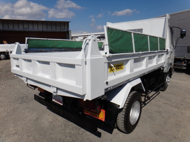 三菱ふそうファイターダンプ中型（4t）[写真02]