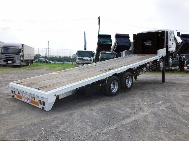 いすゞギガセルフローダー大型（10t）[写真02]