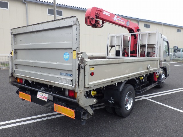 三菱ふそうキャンターユニック4段小型（2t・3t）[写真02]