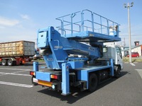 いすゞエルフ高所作業車小型（2t・3t）[写真02]