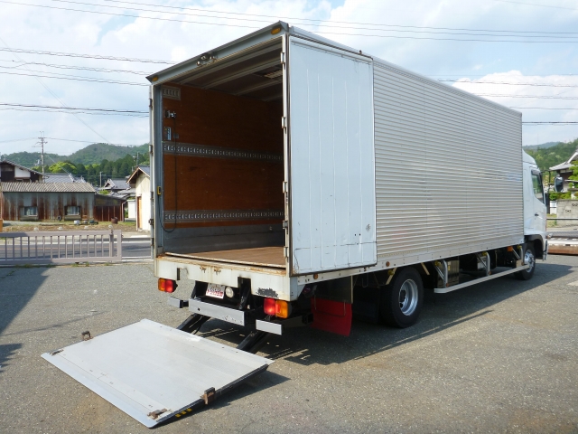 日野レンジャーアルミバン中型（4t）[写真02]