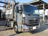 UDトラックスクオンダンプ大型（10t）[写真03]