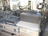 UDトラックスクオンダンプ大型（10t）[写真09]