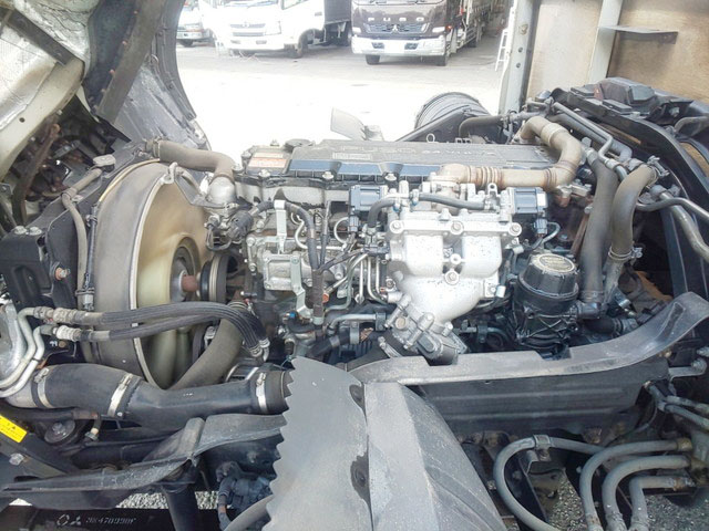 三菱ふそうファイター平ボディ増トン（6t・8t）[写真21]